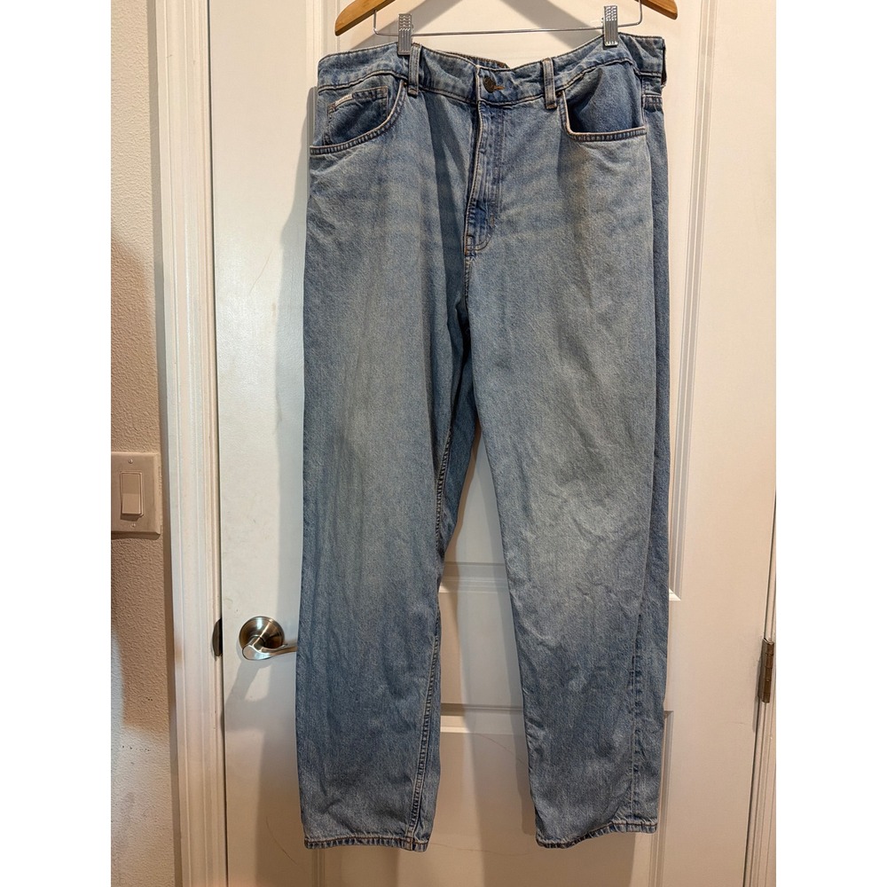 Guess Jeans G15 Relaxed Taper Light Wash Blue Denim Mens Size 36